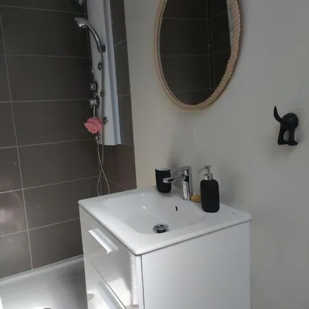 شقة O Peixe